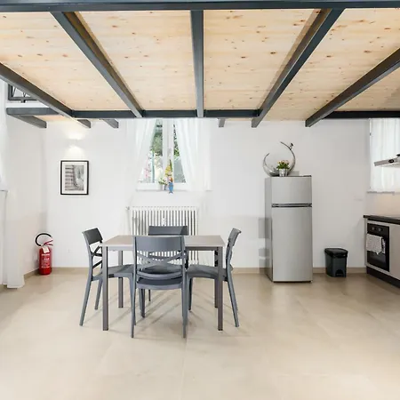 Spazioso Vicino Al Centro Della Citta Apartman